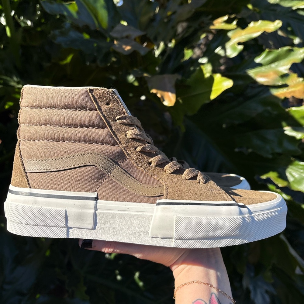 Vans Sk8-Hi Suede Canvas High Top Skate Shoes Brown Women’s 9 Sneaker Lace Up